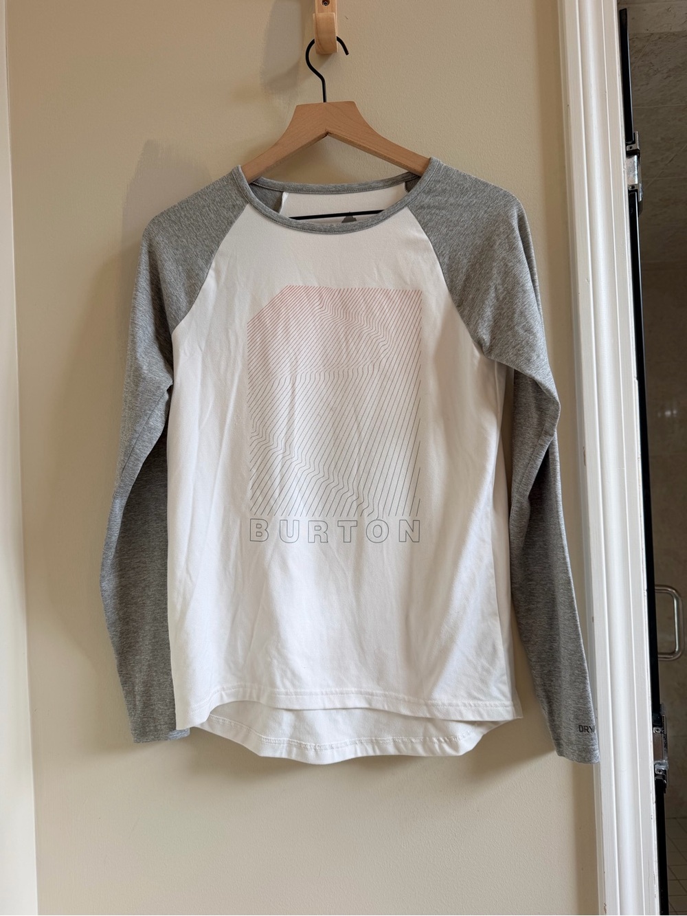 Burton dryride long sleeve top size womens XS like new